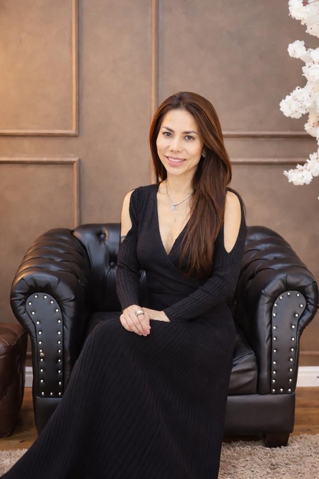 Dra. Agnes Nakano, médica dermatologista